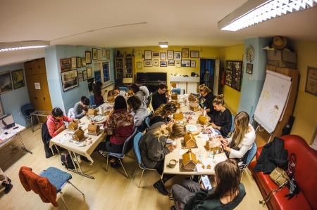 delavnica-carobne-medene-hiske (1)